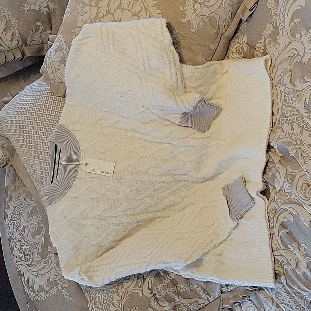 NWT Boutique sweater "By Together" size Large